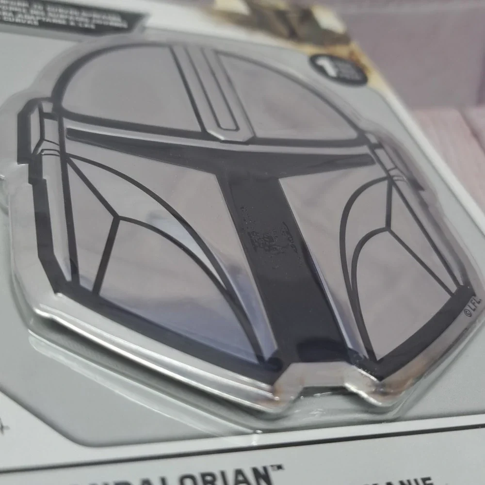 Star Wars The Mandalorian 3D‎ Mando's Helmet Aluminum Car Decal Silver 4in